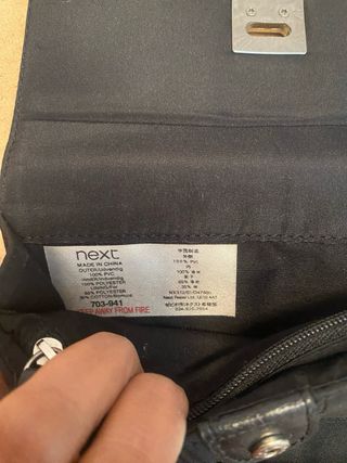 Cartera de piel negra 