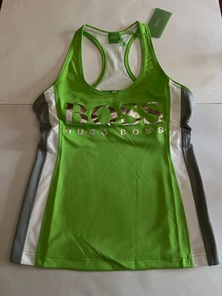 Camiseta verde de mujer, Hugo Boss, sin estrenar.