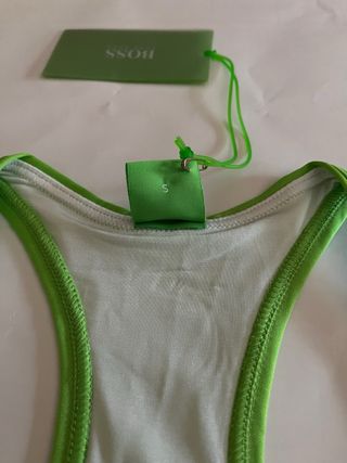 Camiseta verde de mujer, Hugo Boss, sin estrenar.