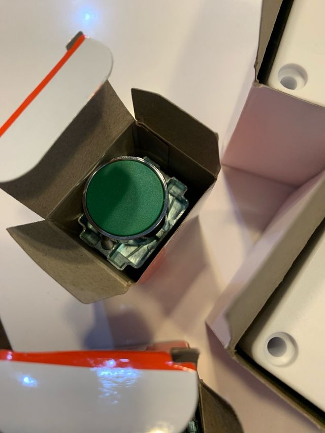 Botonera superficie industrial mas pulsadores NC