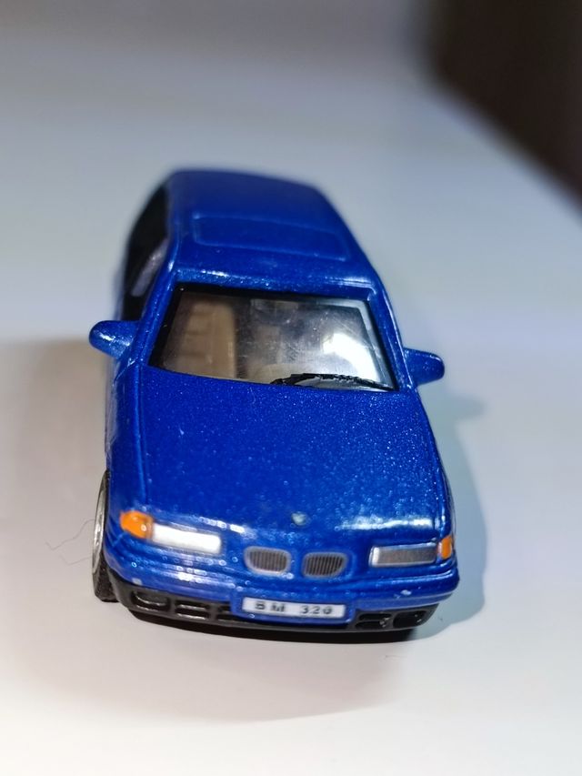 BMW 325i TOURING HONGWELL 1/72