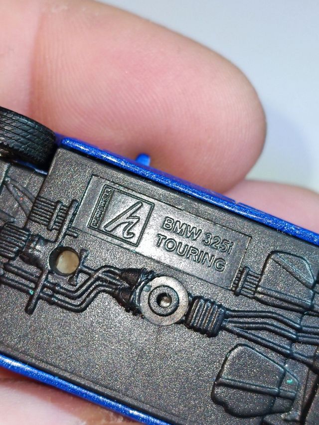 BMW 325i TOURING HONGWELL 1/72