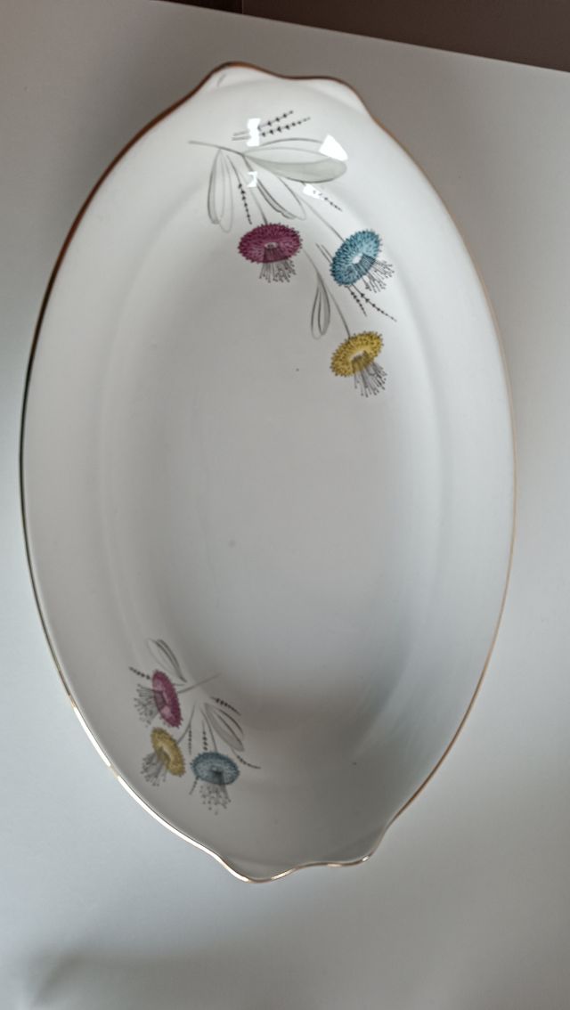 Bandeja o fuente blanca antigua.