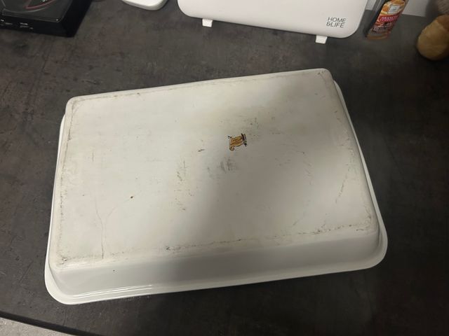 Vassoio teglia in ceramica disegnato a mano