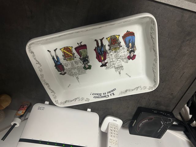 Vassoio teglia in ceramica disegnato a mano