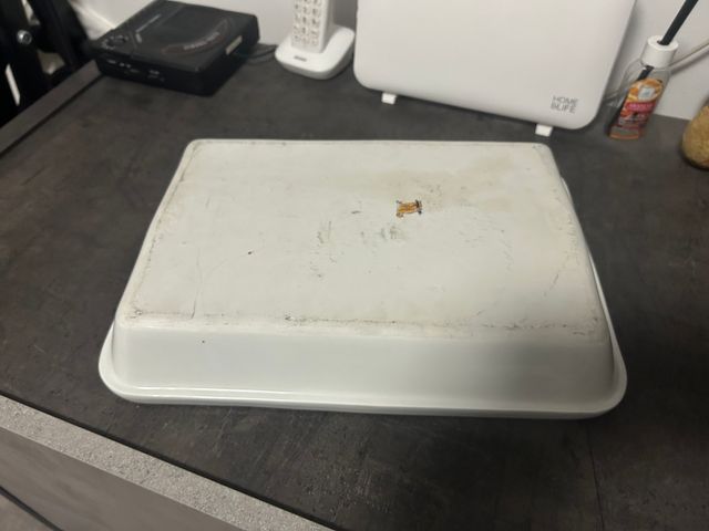 Vassoio teglia in ceramica disegnato a mano