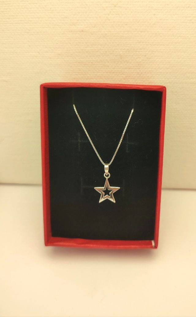 Gargantilla estrella. Plata.