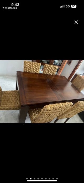 Conjunto de mesa extensible y sillas (Teka)