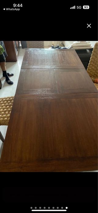 Conjunto de mesa extensible y sillas (Teka)
