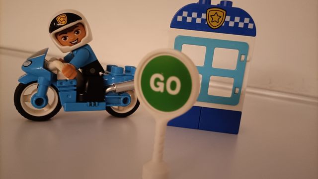 Duplo Moto de policía 10900