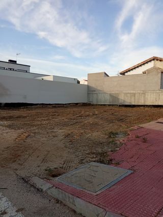 Terreno 480 m2.
