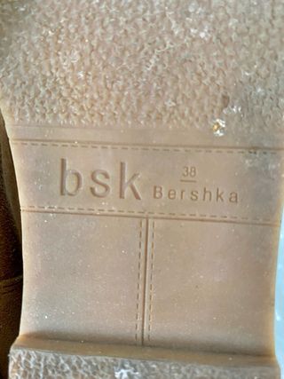 Botines pisacacas Bershka. Talla 38