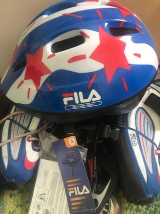 Patines niño/niña, con protectores, casco y bolsa