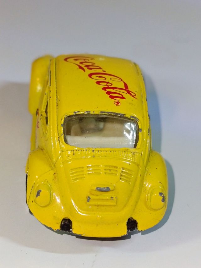 VOLKSWAGEN ESCARABAJO 1300 1/64 EDOCAR