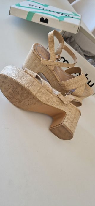 Sandalias tacón bajo Emmshu