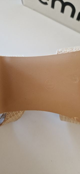 Sandalias tacón bajo Emmshu