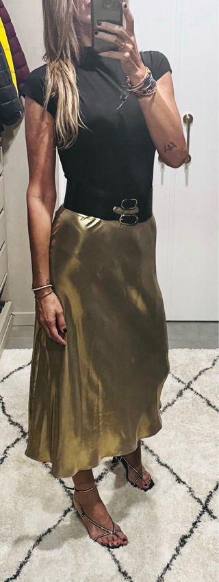 Falda oro metalizafa Zara nueva