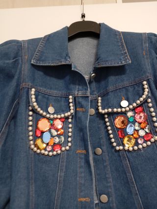 Chaqueta tejana torera con pedrería