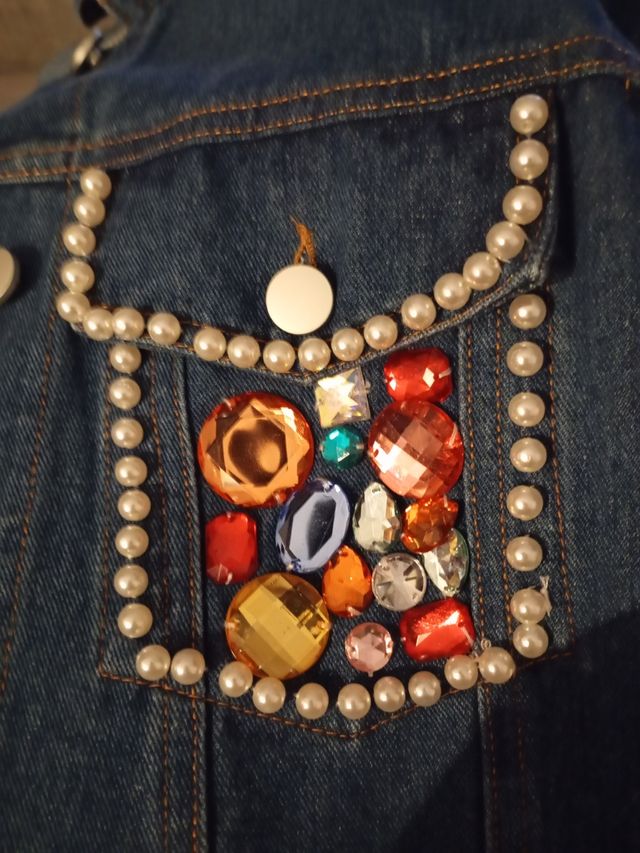 Chaqueta tejana torera con pedrería