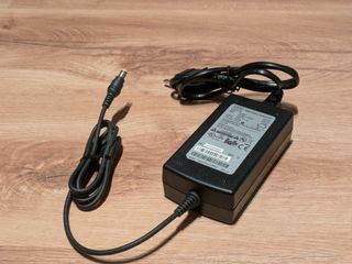 Cargador de portátil Sony 12V