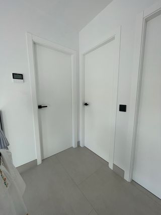 PUERTAS DE PASO A MEDIDA . 