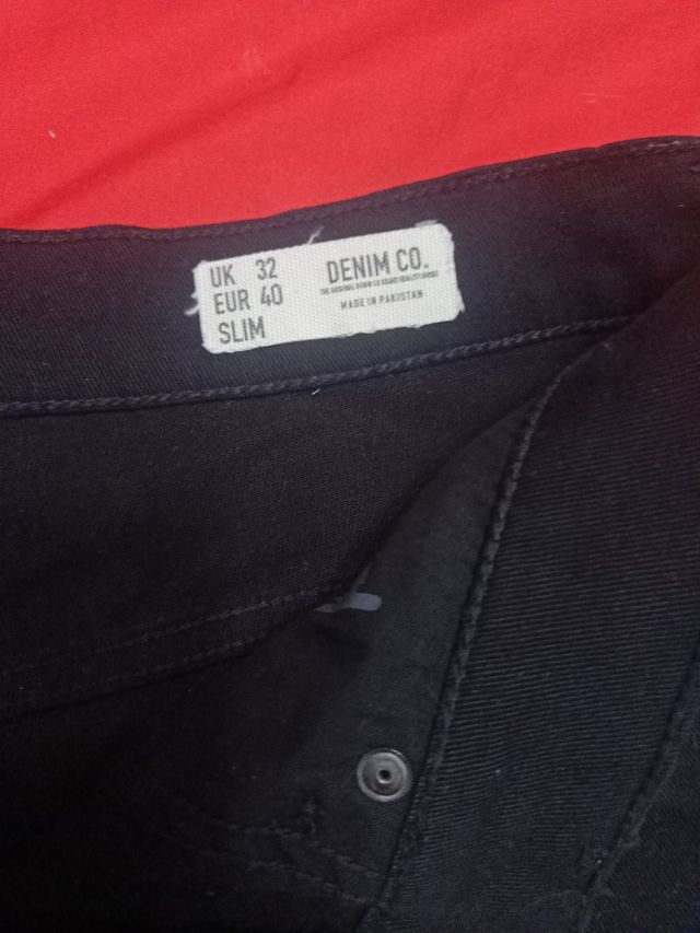 Pantalón vaquero corto chico