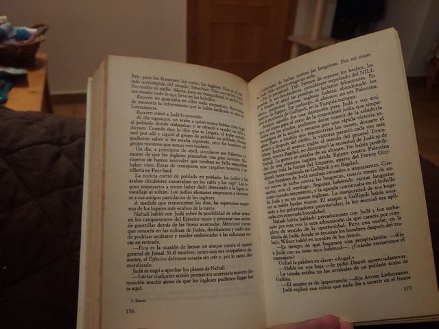 Libro.  He aqui el fuego