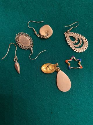 Pendientes bisutería retro
