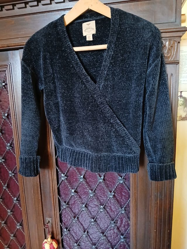 Maglioncino nero in ciniglia