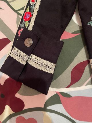 chaquetq fina desigual