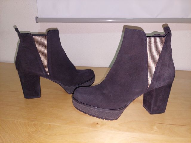 Botines marca Gadea talla 37 piel serraj