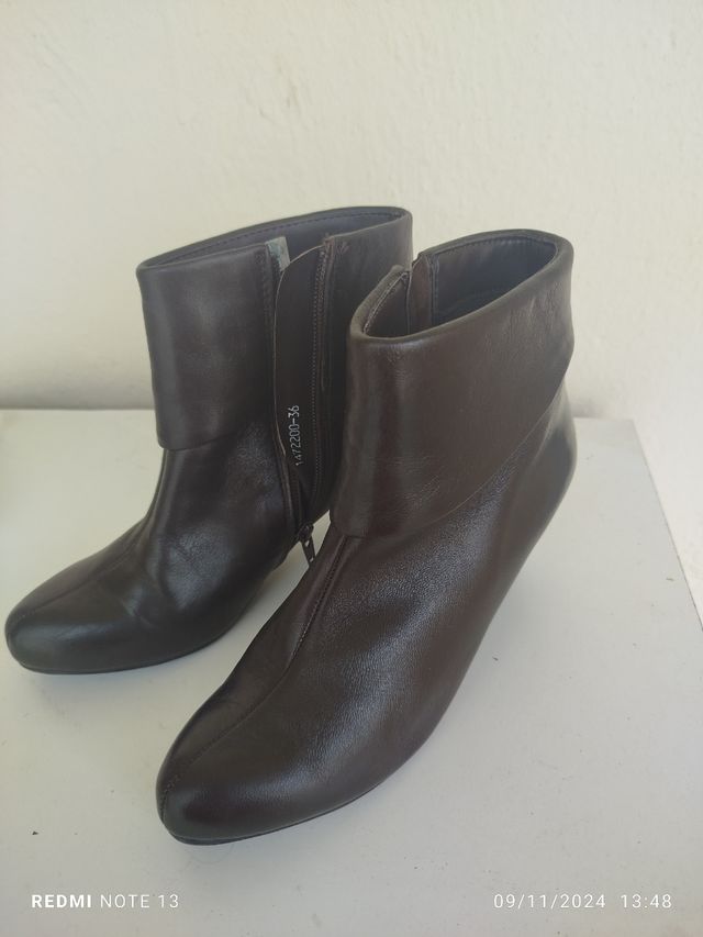Botas marrones oscuras con tacón