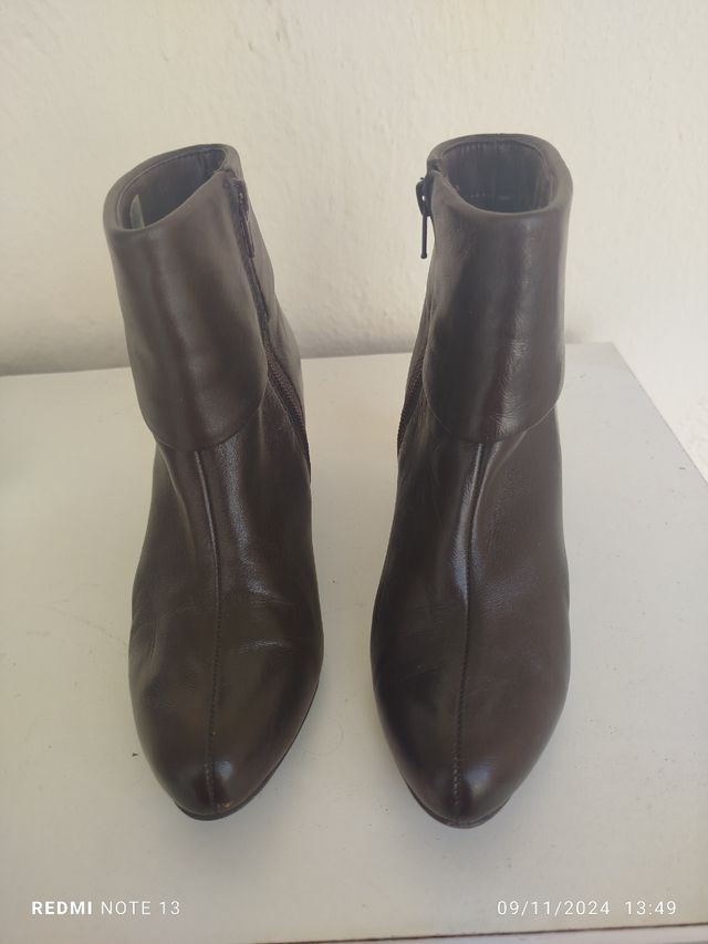 Botas marrones oscuras con tacón