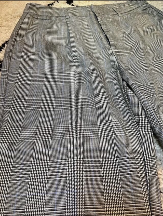 Pantalón de pinzas Stradivarius