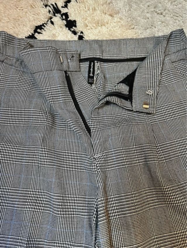 Pantalón de pinzas Stradivarius