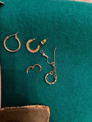 Pendientes dorados bisuteria