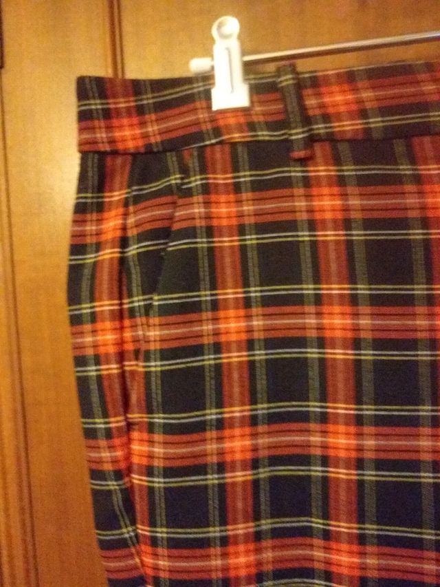 Pantalón cuadros Zara *