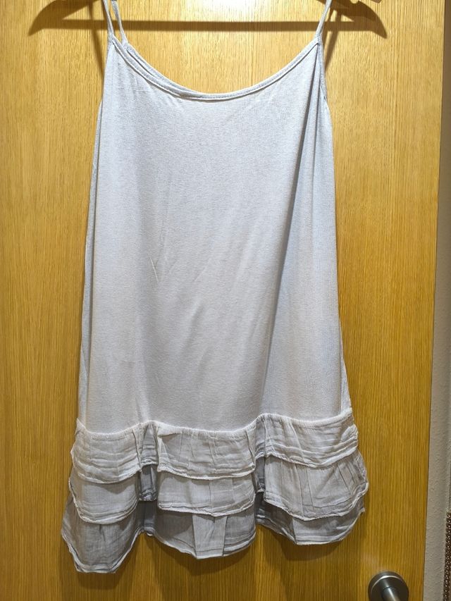 Jersey con camiseta volantes color beige