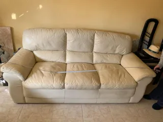 Sofas urgen vender se escuchan ofertas.