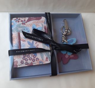 Conjunto de cartera billetero y llavero