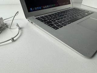 Macbook Air 13 i5 4GB RAM SSD 256GB