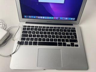 Macbook Air 13 i5 4GB RAM SSD 256GB