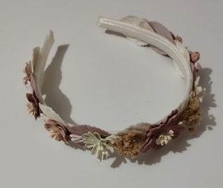 Diadema con flores comunión fiesta más enmi perfil