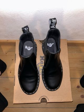 Dr. Martens Chelsea