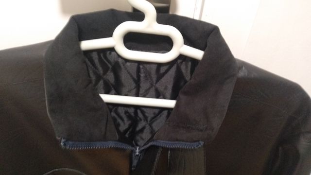 Chaquetón Negro de Piel Sintética