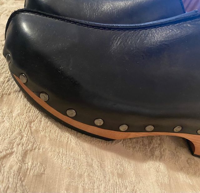 Zuecos de piel Systemaction. Nuevos