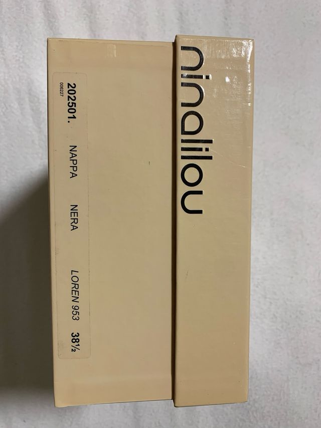 Scarpa decolletè Nina Lilou