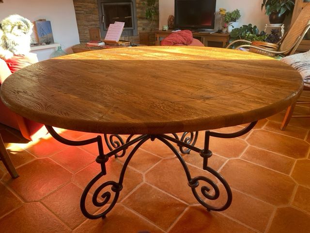 Mesa redonda de maciza de roble