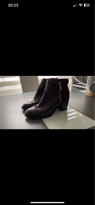 Botines granate de tacón Stradivarius