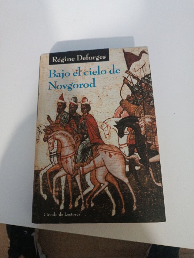 Libro bajo el cielo de Novgorod